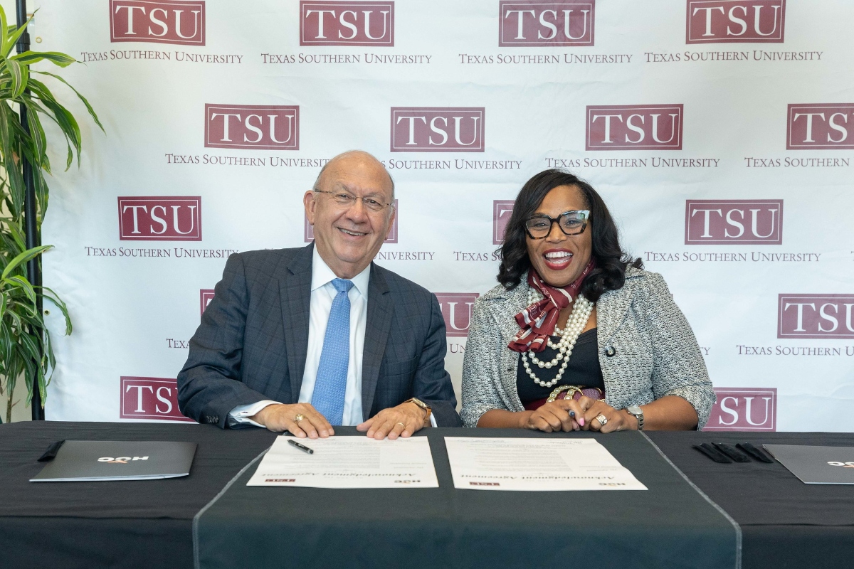 HCC Chancellor Cesar Maldonado, Ph.D., P.E., and TSU President Dr. Lesia L. Crumpton-Young (right).